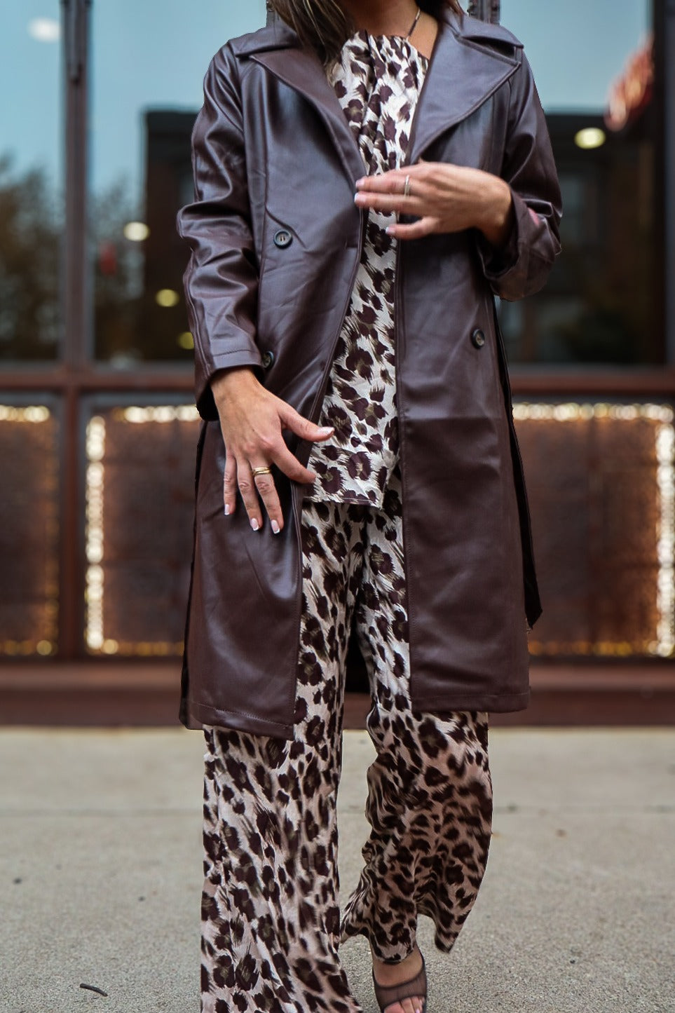 Espresso trench, close